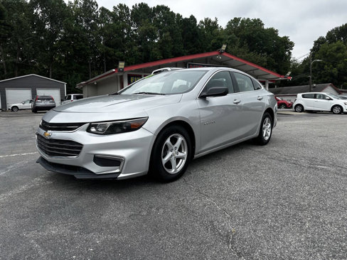 Used 2017 Chevrolet Malibu LS image 2