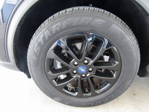Used 2020 Ford Escape SE image 25