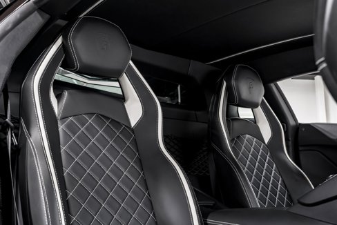 Used 2017 Lamborghini Aventador S image 35