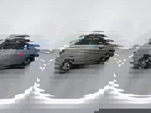 Used 2025 Hyundai Elantra SE image 9