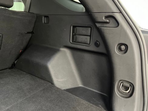 Used 2023 Chevrolet Equinox LT image 30