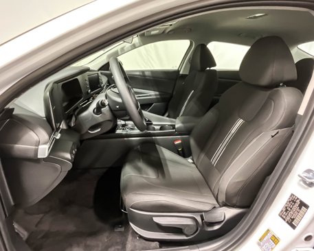 New 2025 Hyundai Elantra Blue image 10