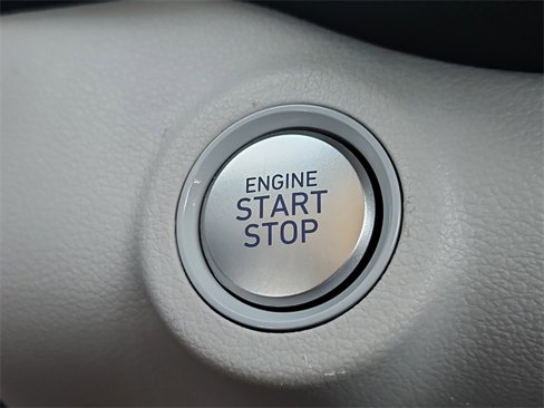 Used 2023 Hyundai Venue Limited image 24