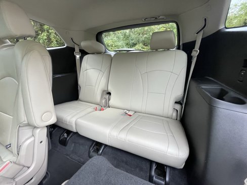 Used 2019 Buick Enclave Essence image 21