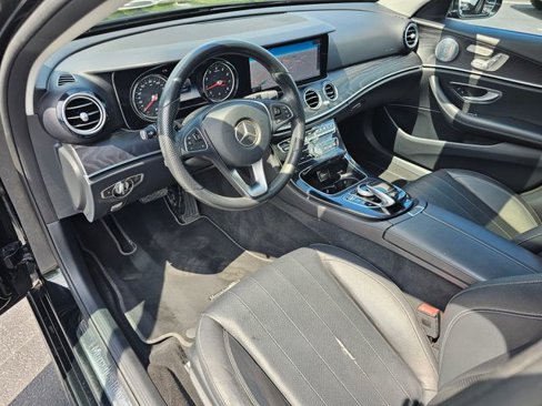Used 2017 Mercedes-Benz E 300 4MATIC image 15