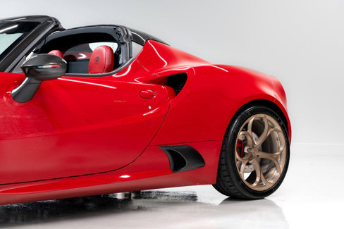 Used 2018 Alfa Romeo 4C Spider image 22