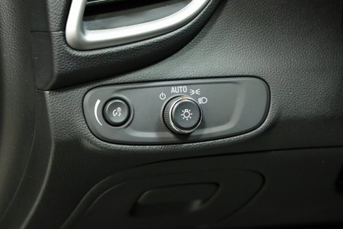 Used 2021 Chevrolet Trax LT w/ Sport Edition image 20