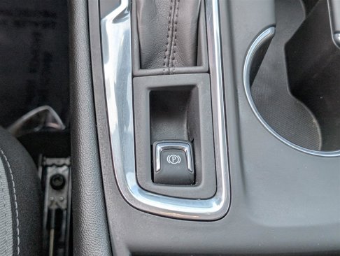 Used 2020 Chevrolet Equinox LT image 25