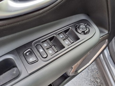 Certified 2022 Jeep Renegade Latitude image 7