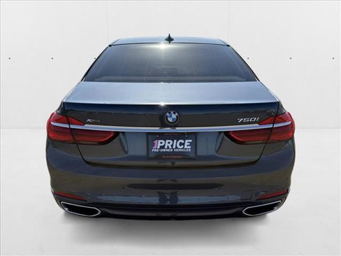 Used 2016 BMW 750i xDrive image 6