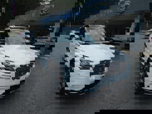 Used 2021 Lincoln Corsair Reserve image 1
