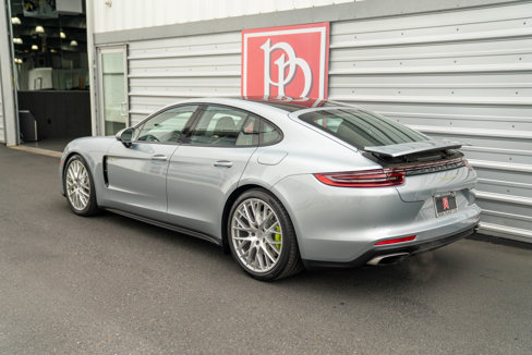 Used 2018 Porsche Panamera 4 image 43