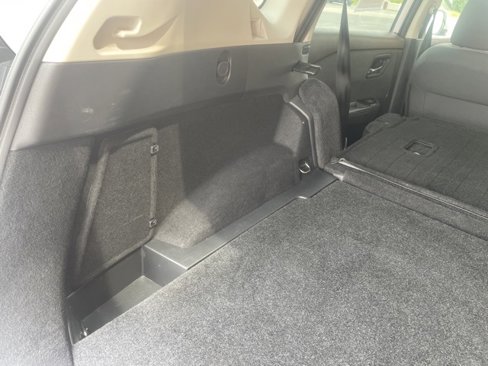 Used 2022 Nissan Rogue SV image 57