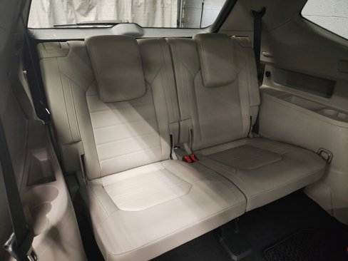 Used 2021 Volkswagen Atlas SEL Premium image 11
