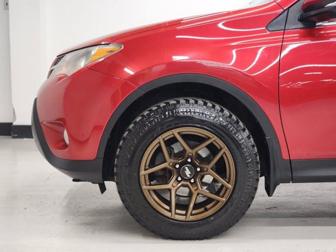Used 2013 Toyota RAV4 XLE image 27