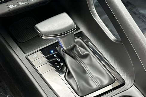 Used 2025 Hyundai Elantra Sport image 21