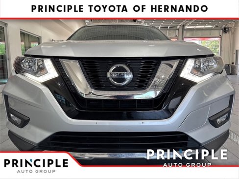 Used 2018 Nissan Rogue SL image 3