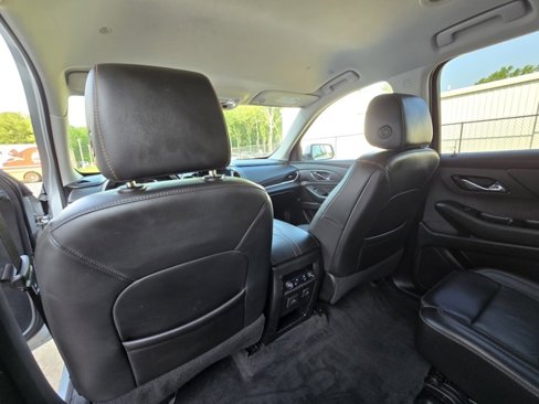 Used 2021 Chevrolet Traverse Premier image 16