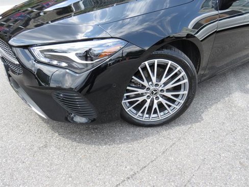 Used 2025 Mercedes-Benz CLA 250 4MATIC image 24