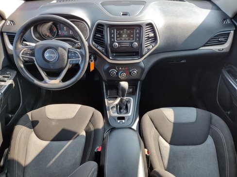 Used 2016 Jeep Cherokee Sport image 5