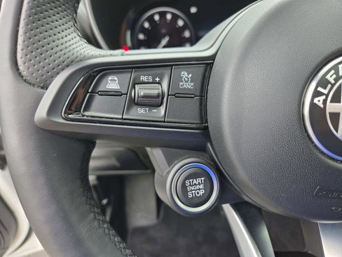 Used 2024 Alfa Romeo Giulia Ti image 22