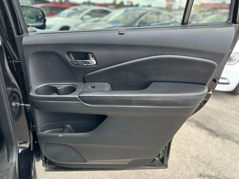 Used 2017 Honda Pilot Touring image 25