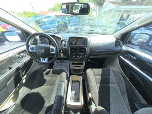 Used 2016 Dodge Grand Caravan SE w/ Quick Order Package 29E SE image 24