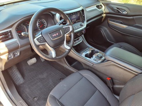 Used 2023 GMC Acadia SLE w/ Driver Convenience Package image 10