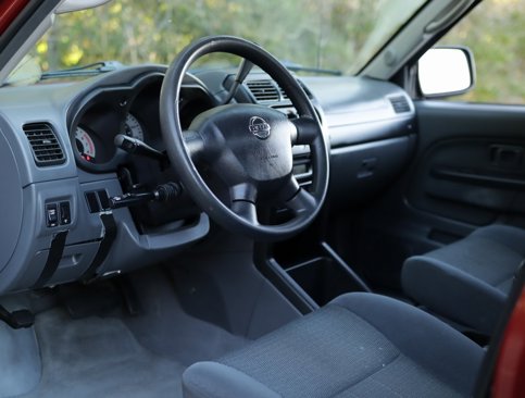 Used 2004 Nissan Frontier XE w/ (VTP) Value Truck Pkg image 9