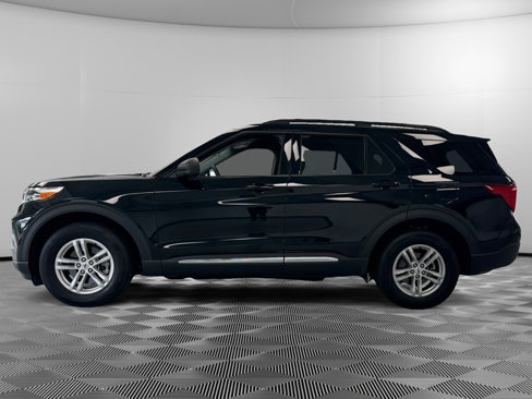 Used 2024 Ford Explorer XLT image 5