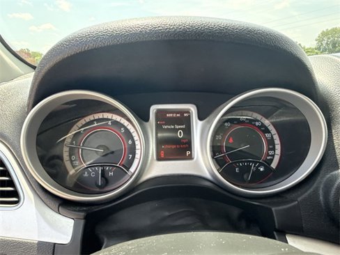 Used 2018 Dodge Journey SE image 22