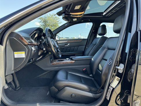 Used 2011 Mercedes-Benz E 350 Sedan image 33