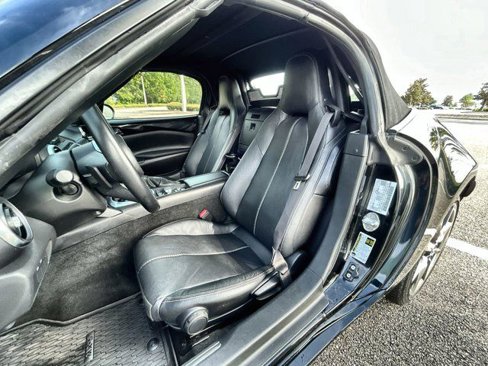 Used 2022 MAZDA MX-5 Miata Grand Touring w/ Weather Package image 13