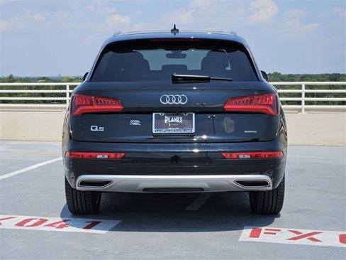 Used 2019 Audi Q5 2.0T Premium Plus w/ Premium Plus Package image 6