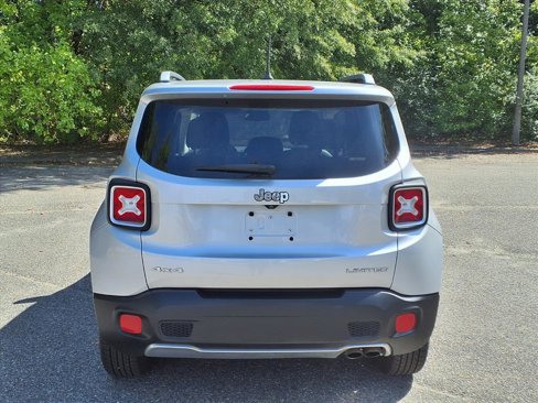 Used 2016 Jeep Renegade Limited image 8