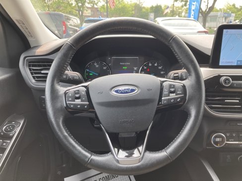 Used 2021 Ford Escape SE w/ SE Sport Appearance Package image 11