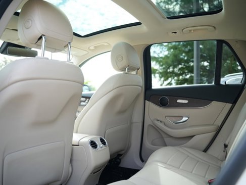 Certified 2022 Mercedes-Benz GLC 300 4MATIC w/ Premium Package Lite image 39