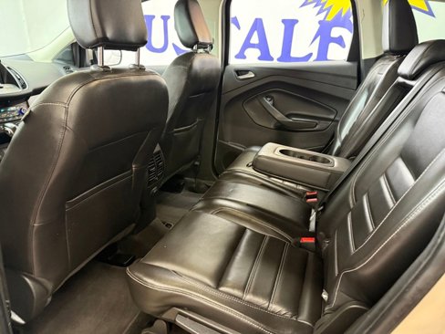 Used 2018 Ford Escape SEL image 16