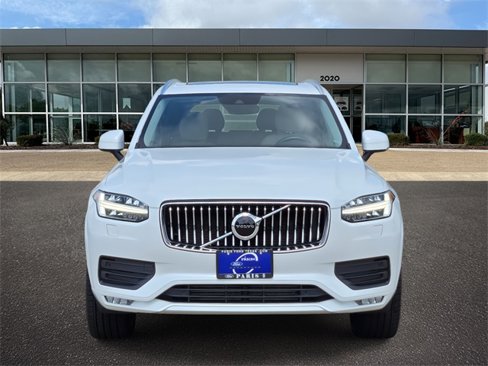 Used 2022 Volvo XC90 T5 Momentum w/ Climate Package image 2