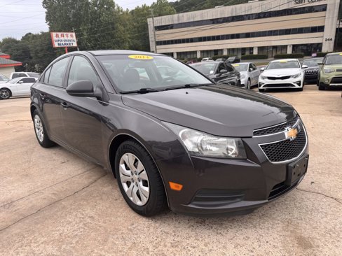 Used 2014 Chevrolet Cruze LS image 3