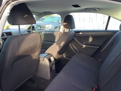 Used 2016 Volkswagen Jetta S image 7