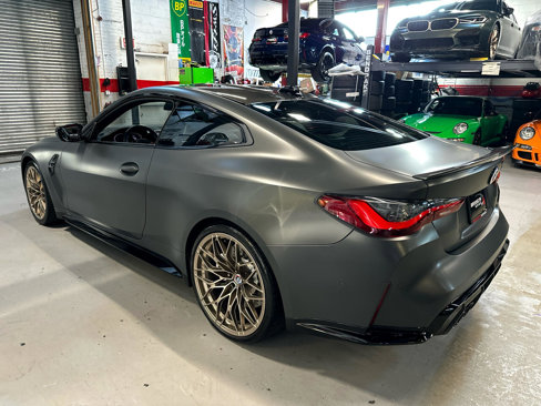 Used 2022 BMW M4 Competition w/ M Carbon Exterior Package image 9
