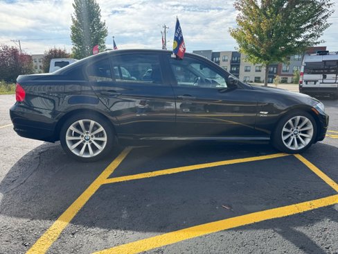 Used 2011 BMW 328i xDrive Sedan image 11