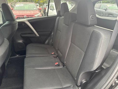 Used 2016 Toyota RAV4 LE image 32