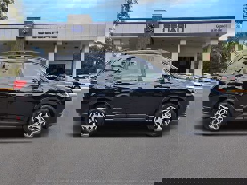Used 2023 Subaru Forester Premium image 7