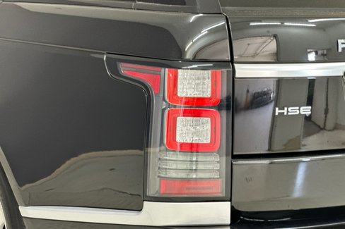 Used 2013 Land Rover Range Rover HSE image 12