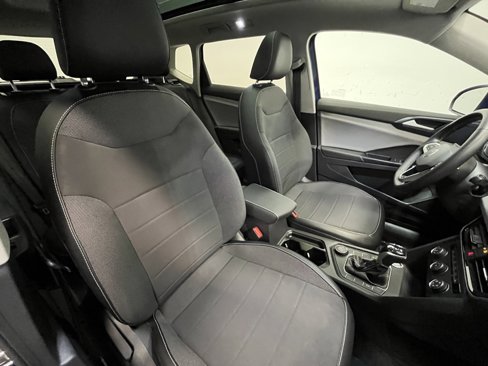 Used 2022 Volkswagen Taos SE image 12