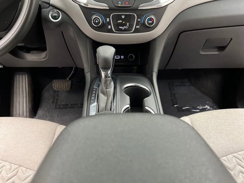 Used 2023 Chevrolet Equinox LT image 37
