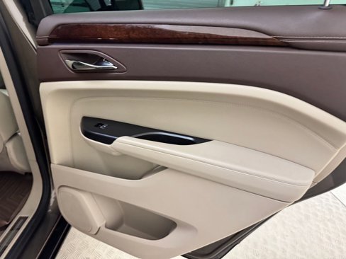 Used 2015 Cadillac SRX Luxury w/ Driver Awareness Package image 24
