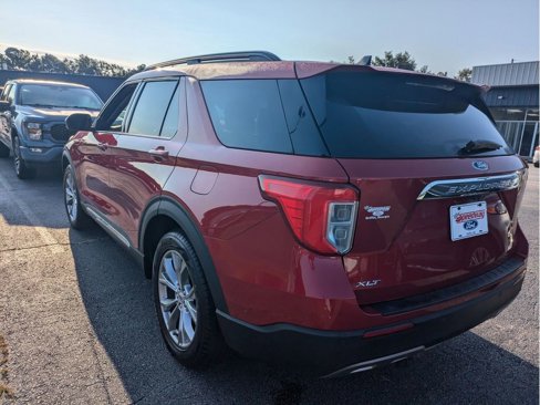 Certified 2022 Ford Explorer XLT w/ Equipment Group 202A image 12